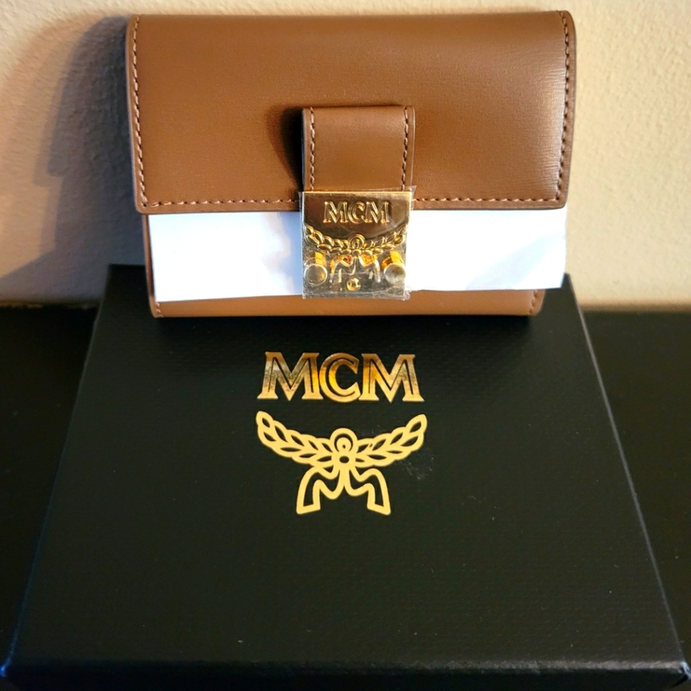MCM MINI TRACY TRIFOLD WALLET